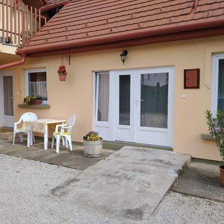 Ferienwohnung Barbara Apartmanhaz Keszthely Exterior foto